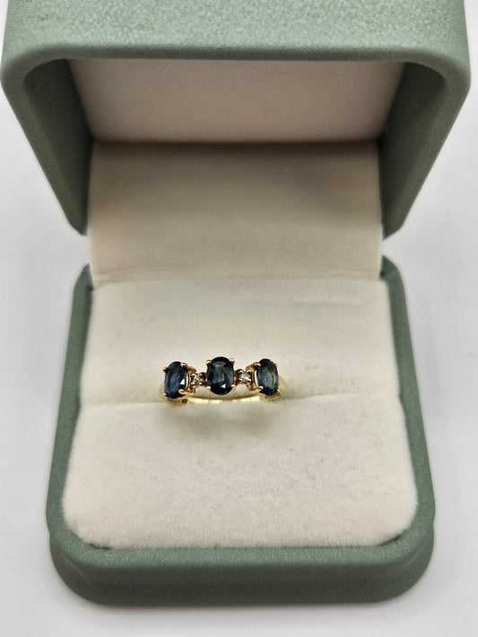 9ct gold sapphire and diamond ring