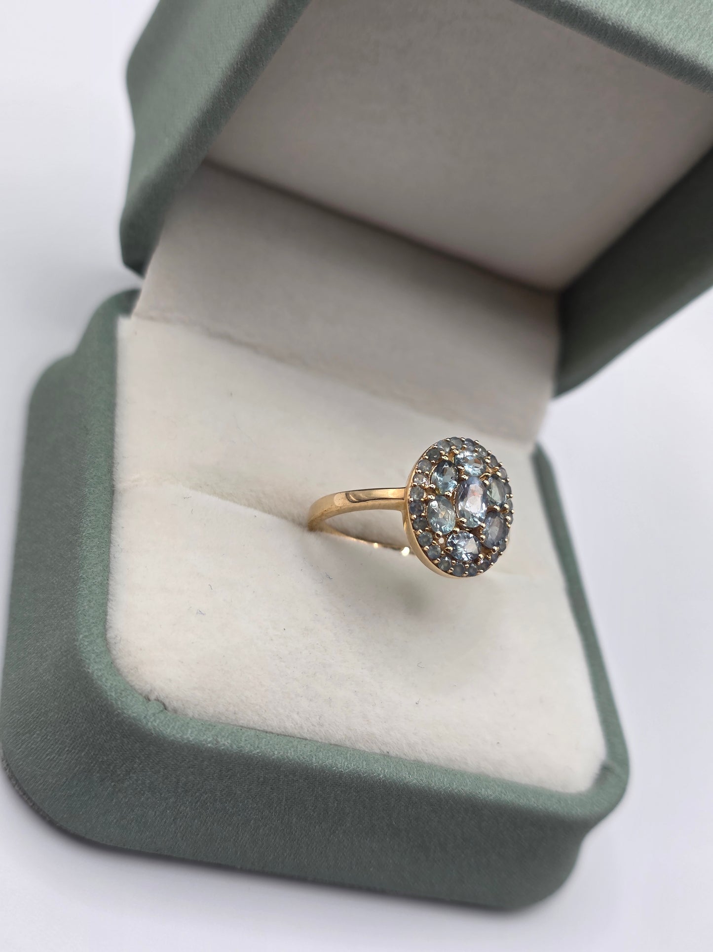 9ct gold alexandrite ring
