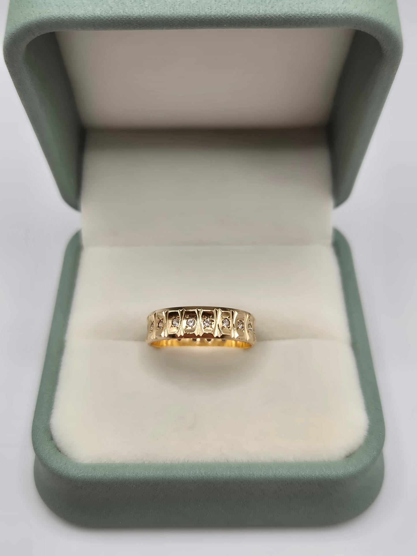 9ct gold paste eternity ring