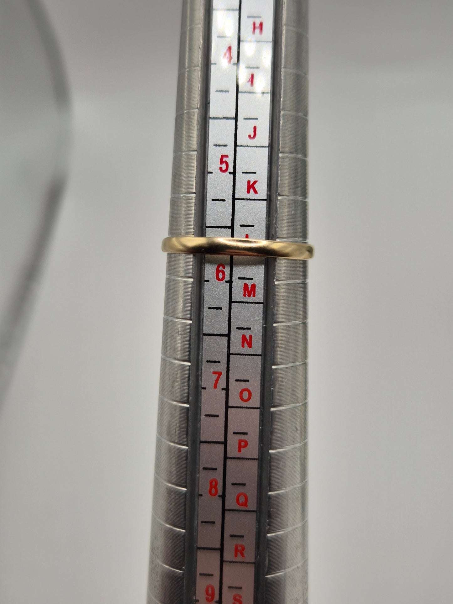 9ct gold amethyst and diamond ring