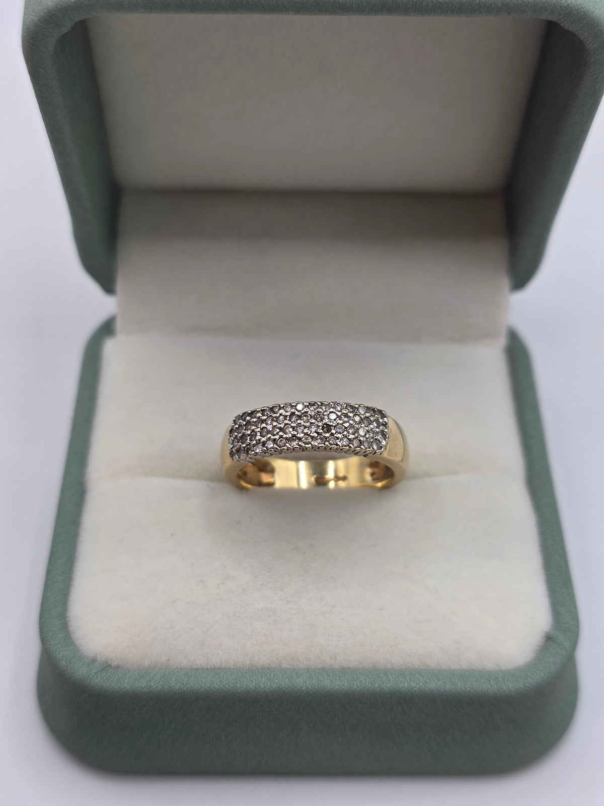 Heavy 9ct gold diamond cluster ring