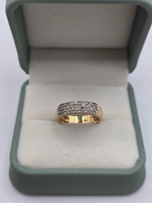 Heavy 9ct gold diamond cluster ring