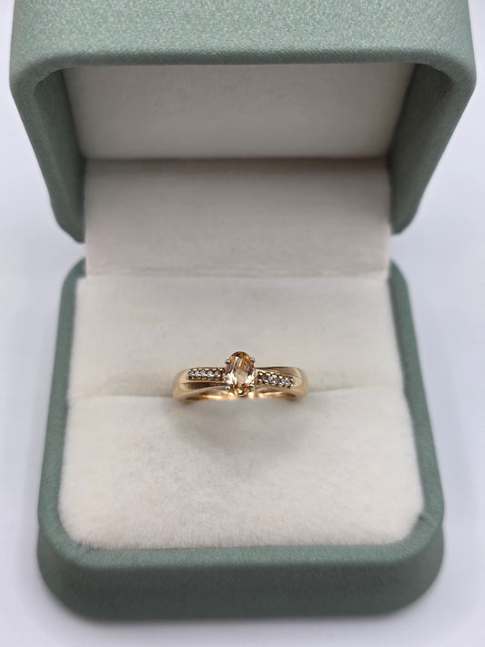 9ct gold quartz and diamond ring
