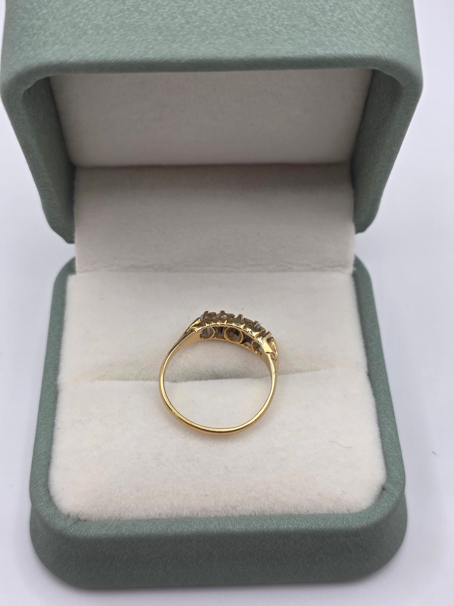 Antique 18ct gold opal gypsy ring