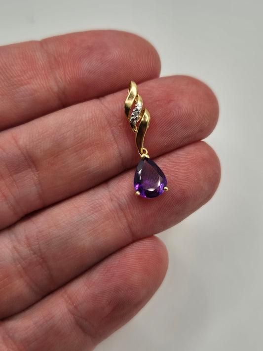 9ct gold amethyst and diamond pendant
