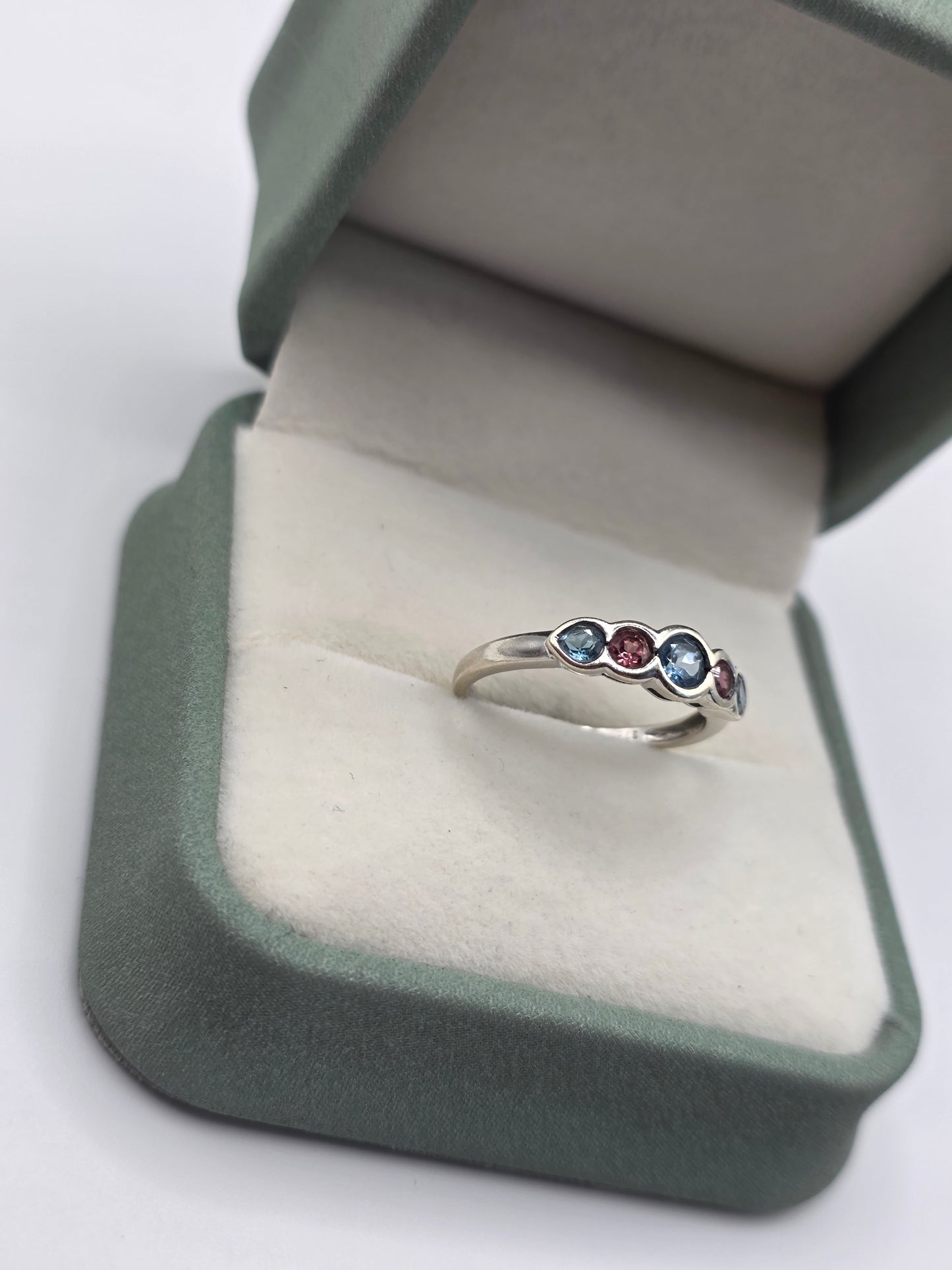 9ct white gold topaz and pink tourmaline ring