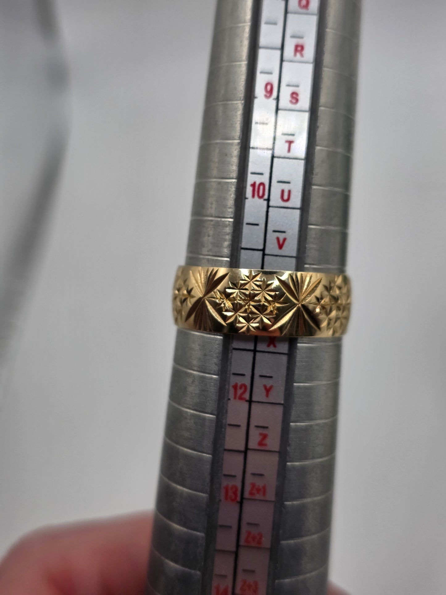 9ct gold patterned eternity ring