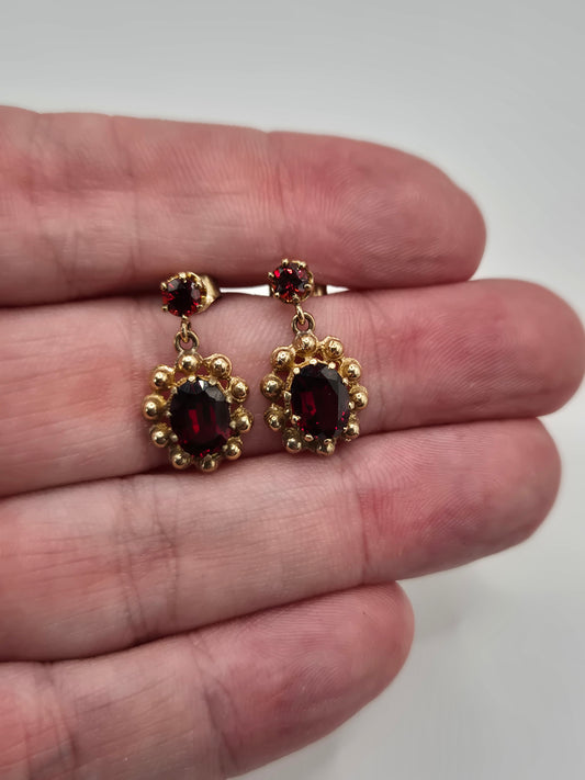 9ct gold garnet earrings
