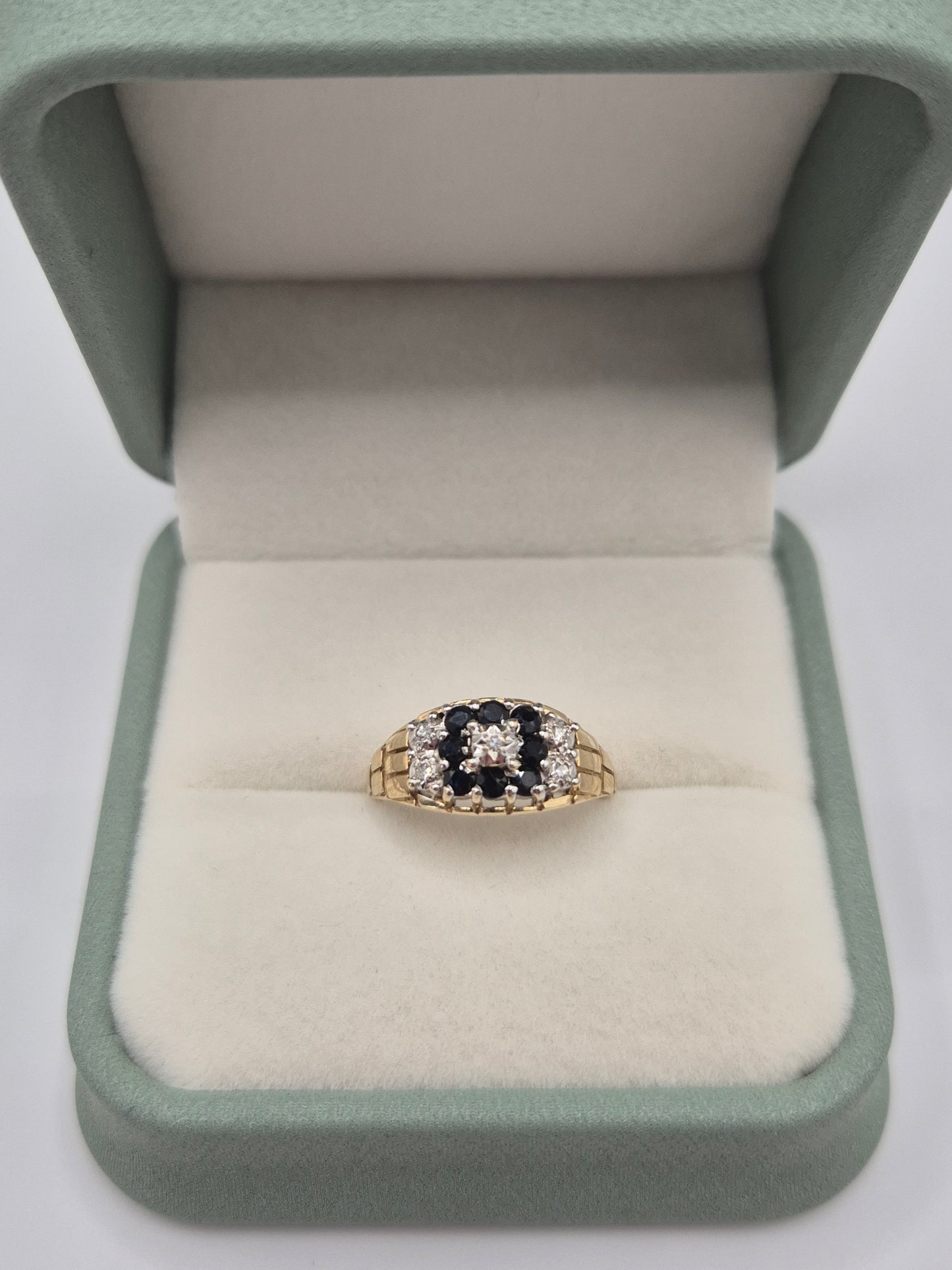 9ct gold sapphire and diamond ring