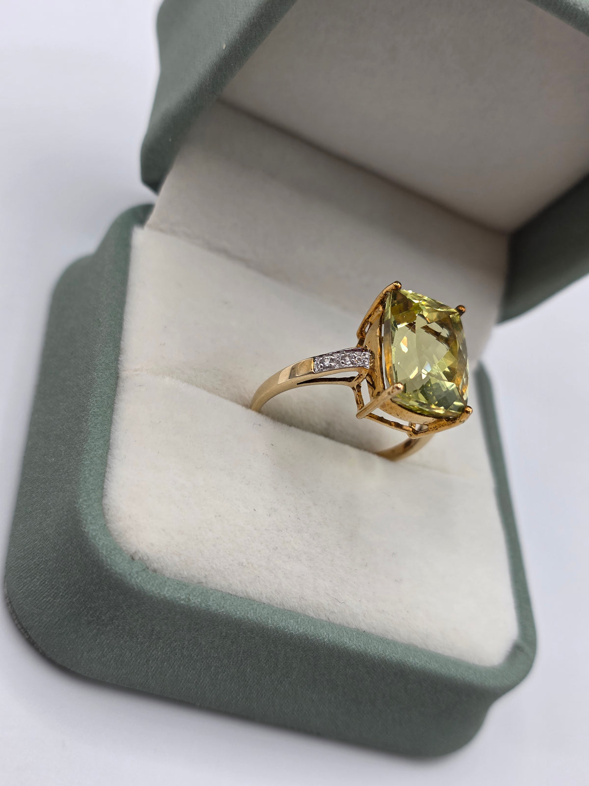 9ct gold lemon quartz and zircon ring