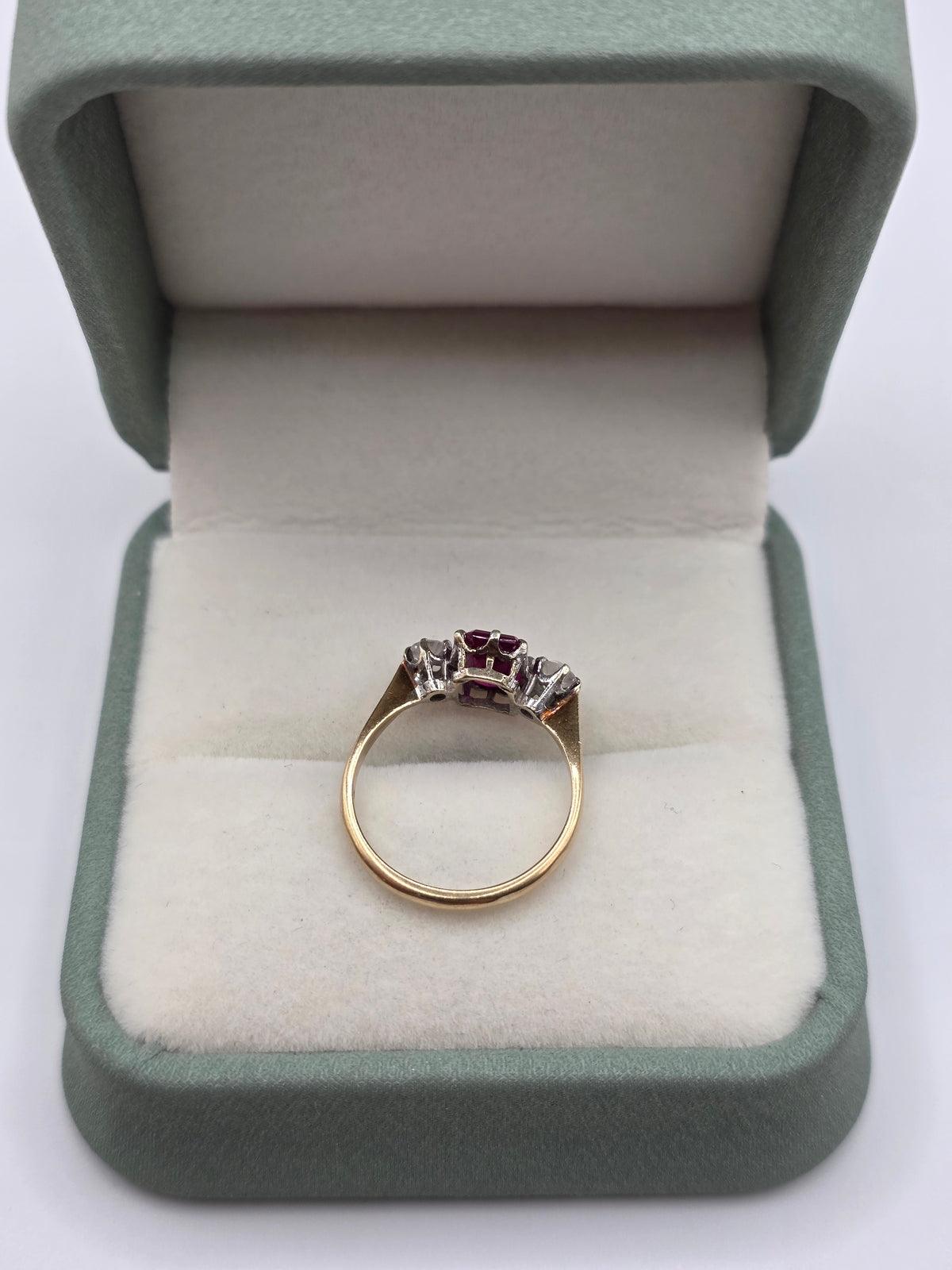 9ct gold synthetic ruby and spinel ring