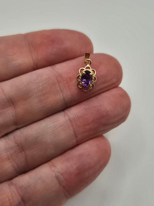 9ct gold amethyst pendant