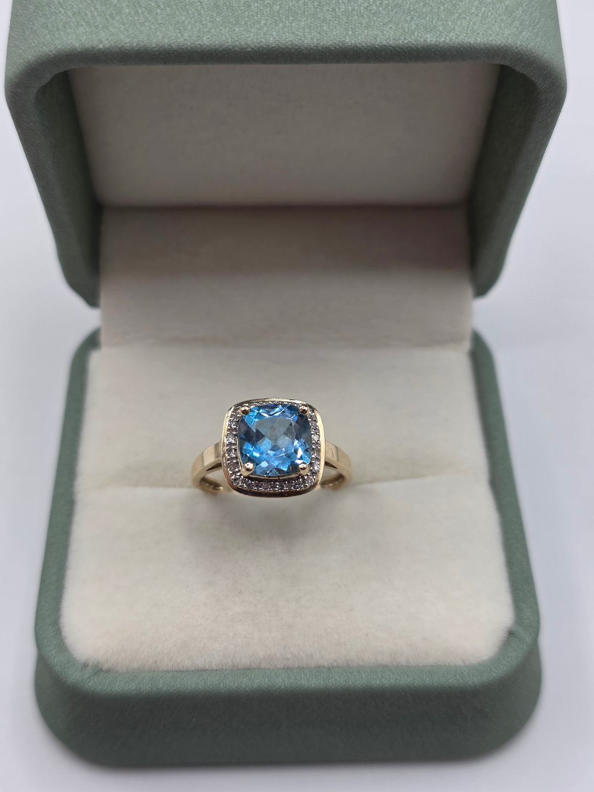 9ct gold topaz and diamond ring