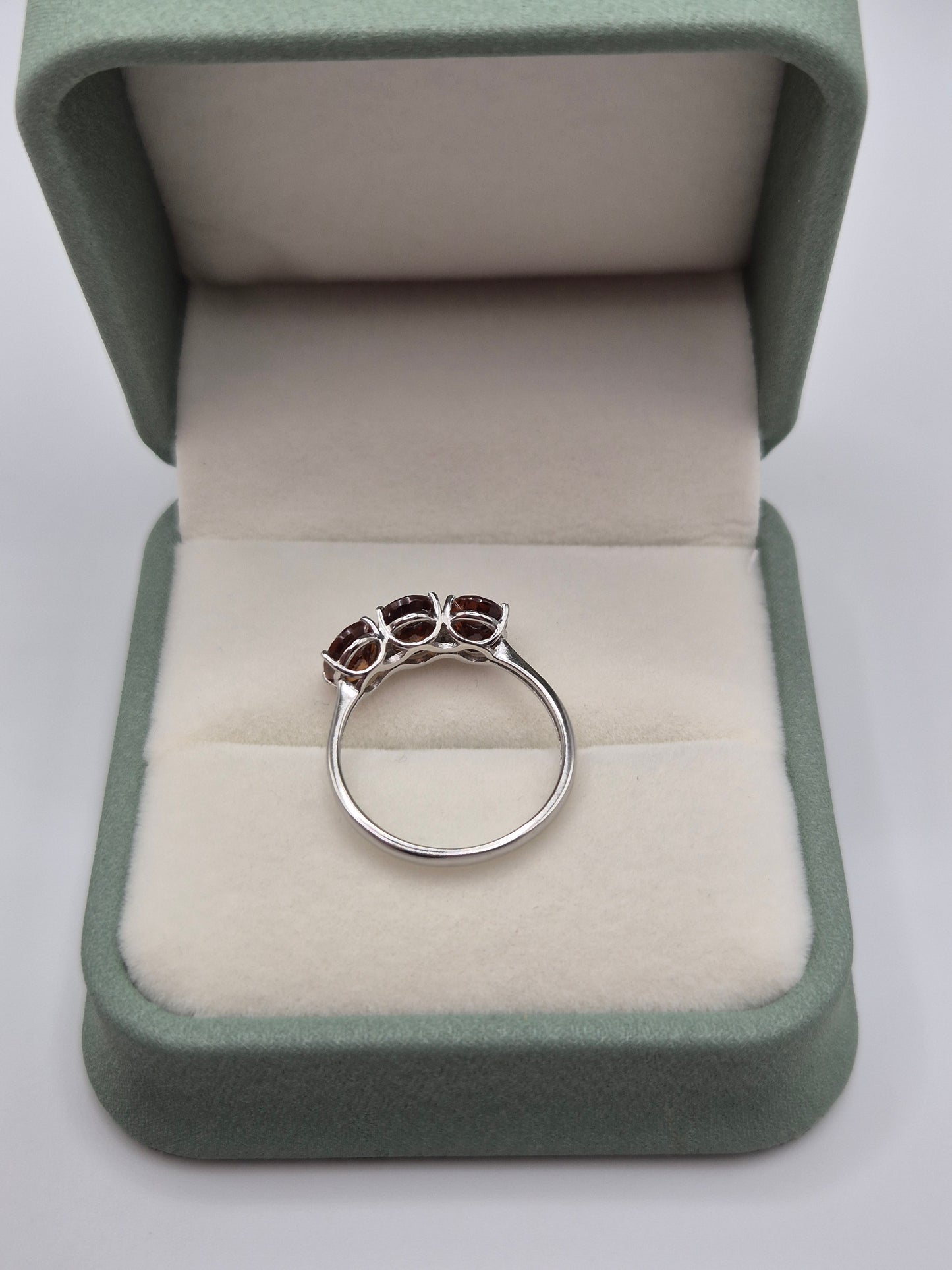 9ct white gold citrine ring