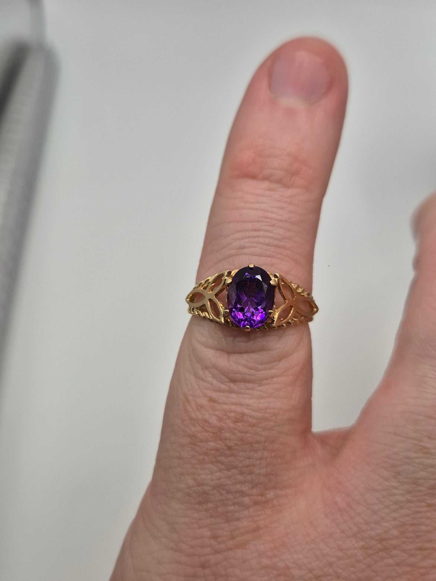 9ct gold amethyst ring