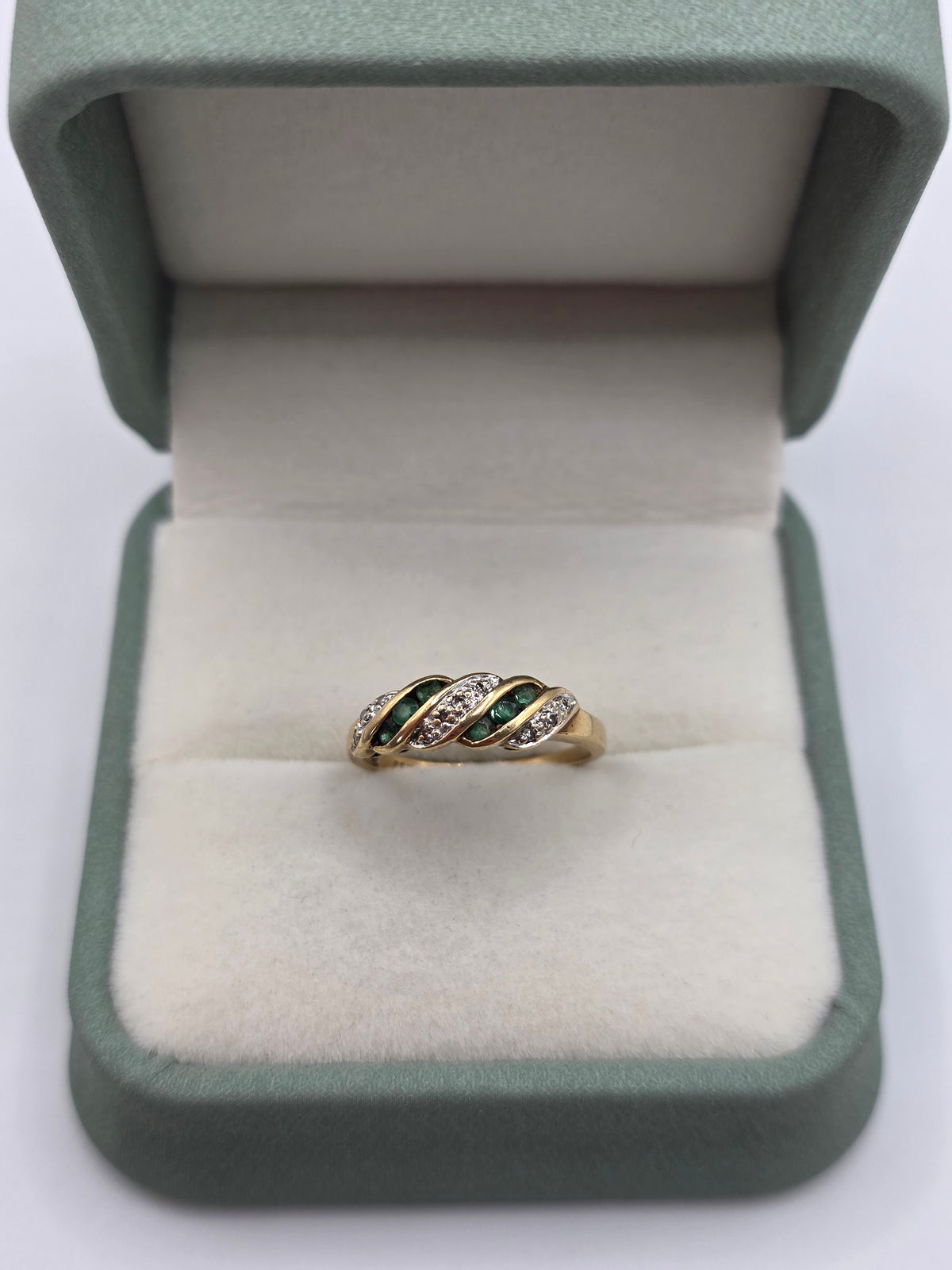 9ct gold emerald and diamond ring