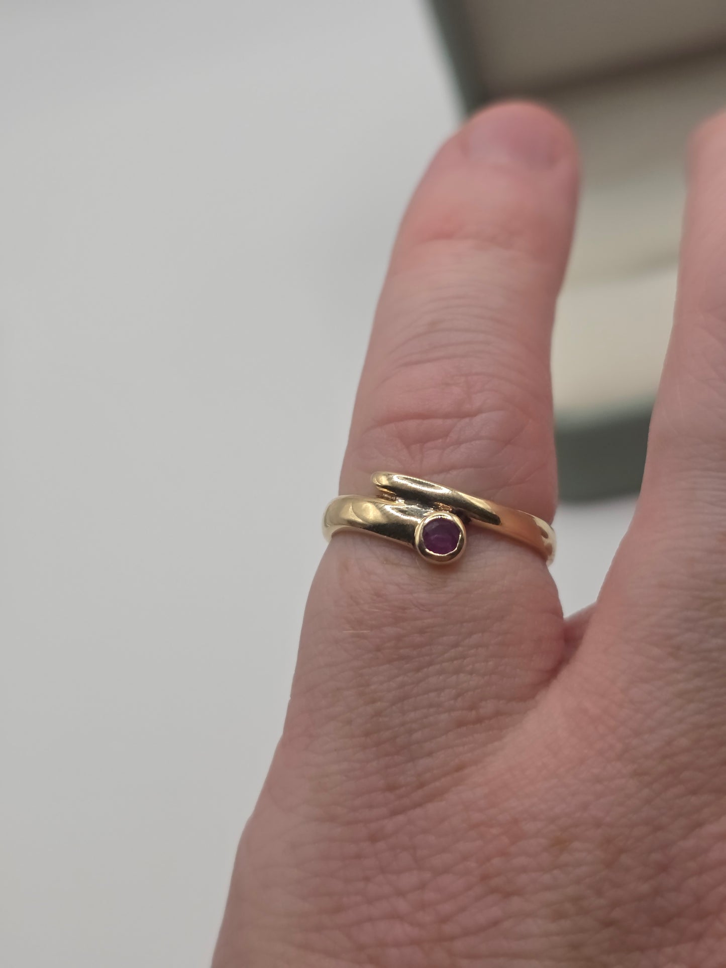 9ct gold ruby ring