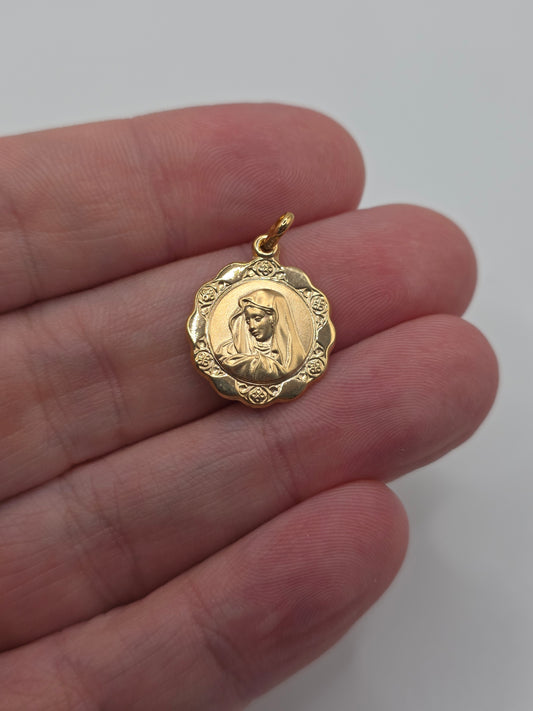 9ct gold st mary pendant