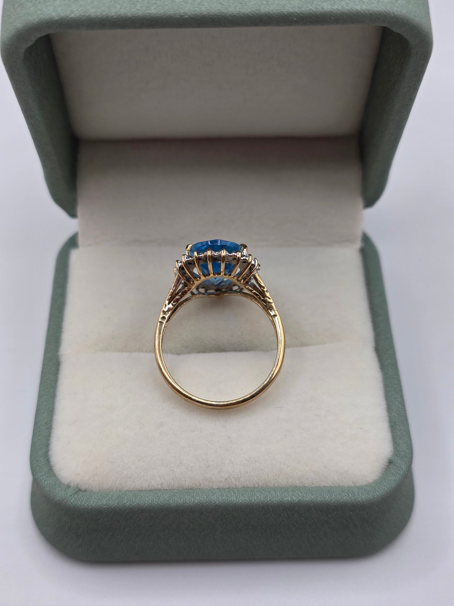 9ct gold topaz and diamond ring