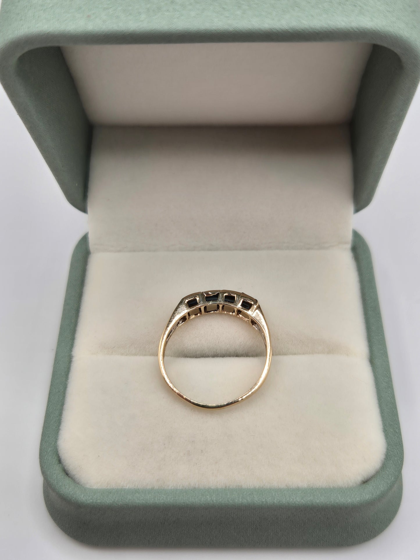 9ct gold sapphire and diamond ring