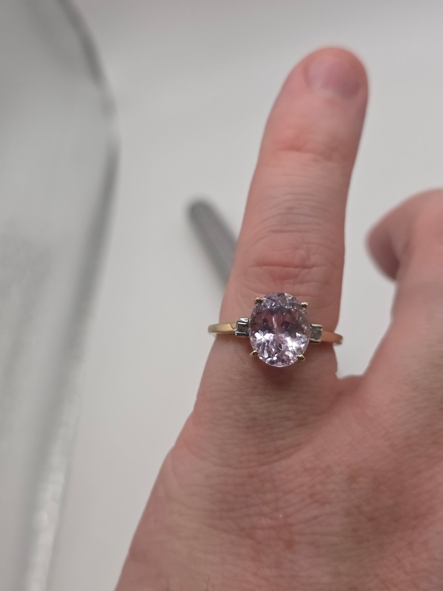 9ct gold kunzite and topaz ring