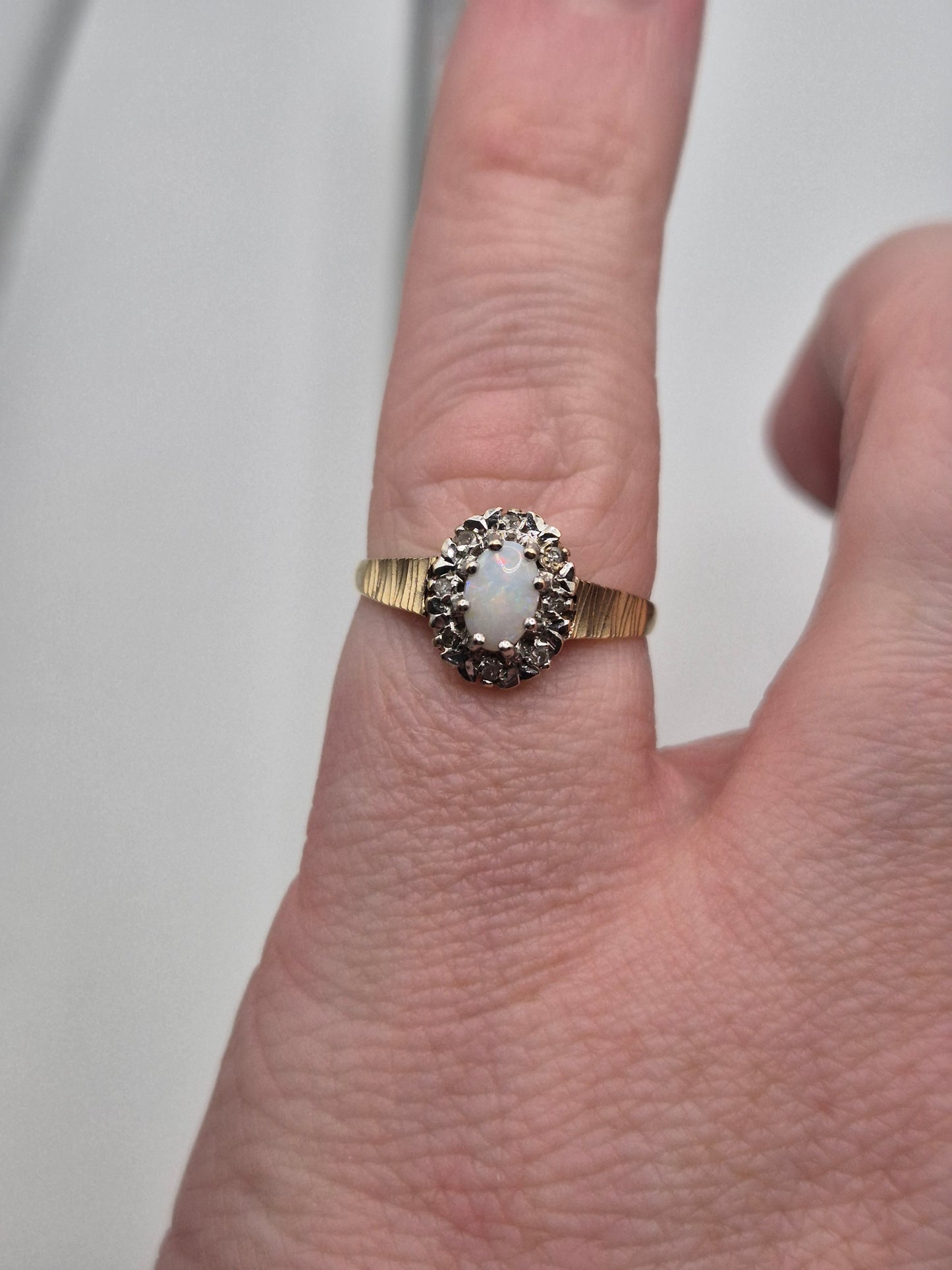 9ct gold opal and diamond ring