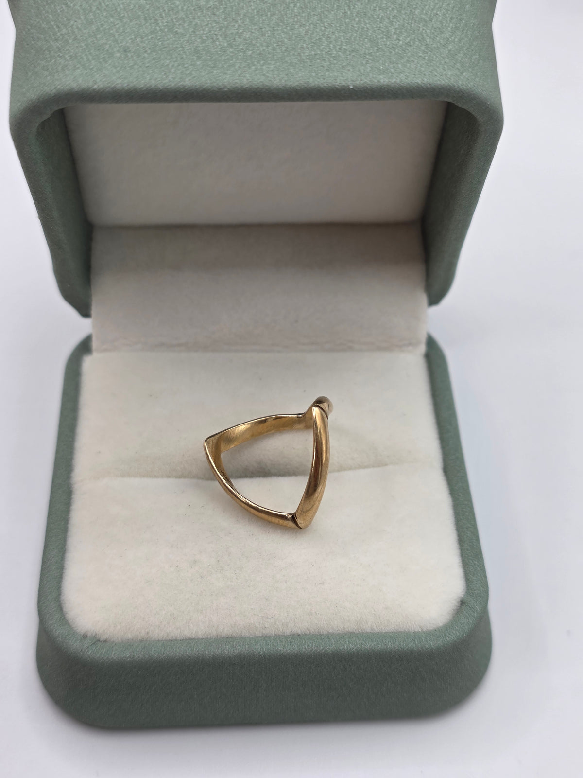 Vintage 9ct gold double wishbone ring