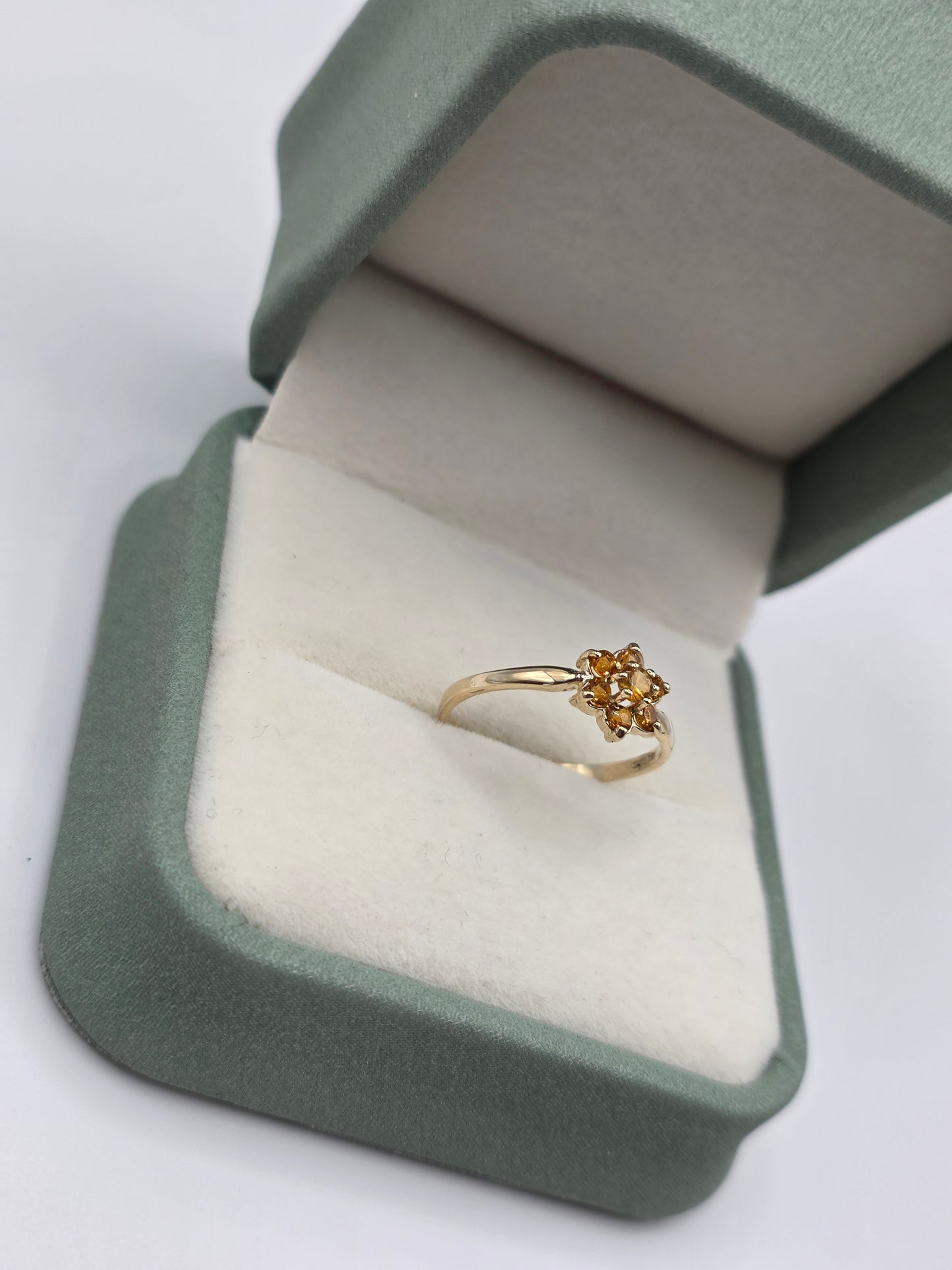 9ct gold citrine ring