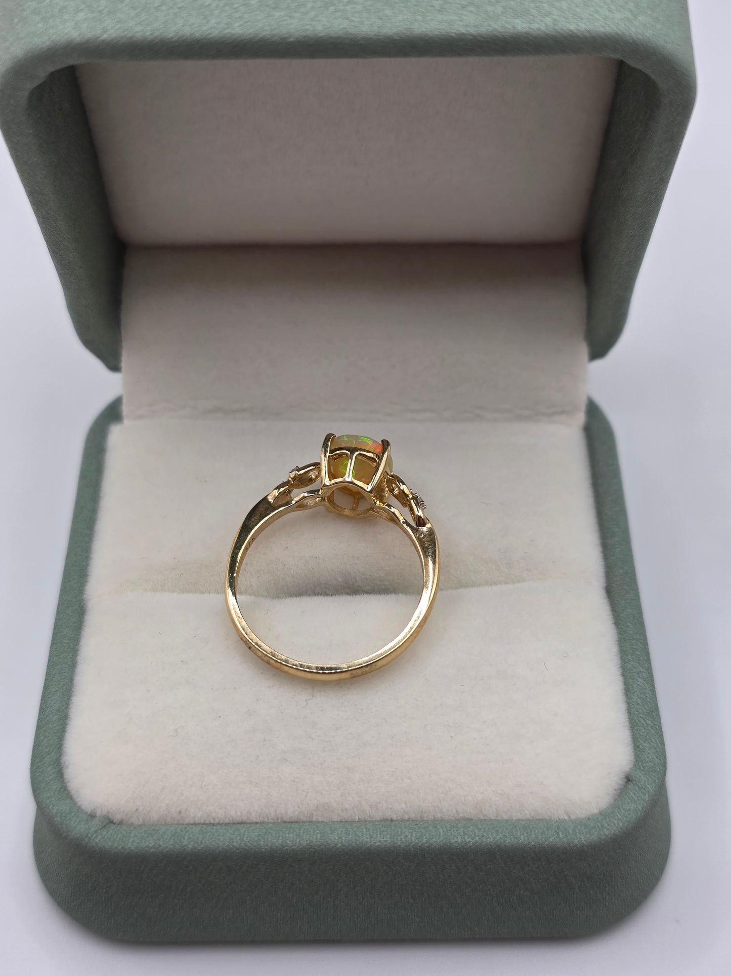 9ct gold opal and diamond ring