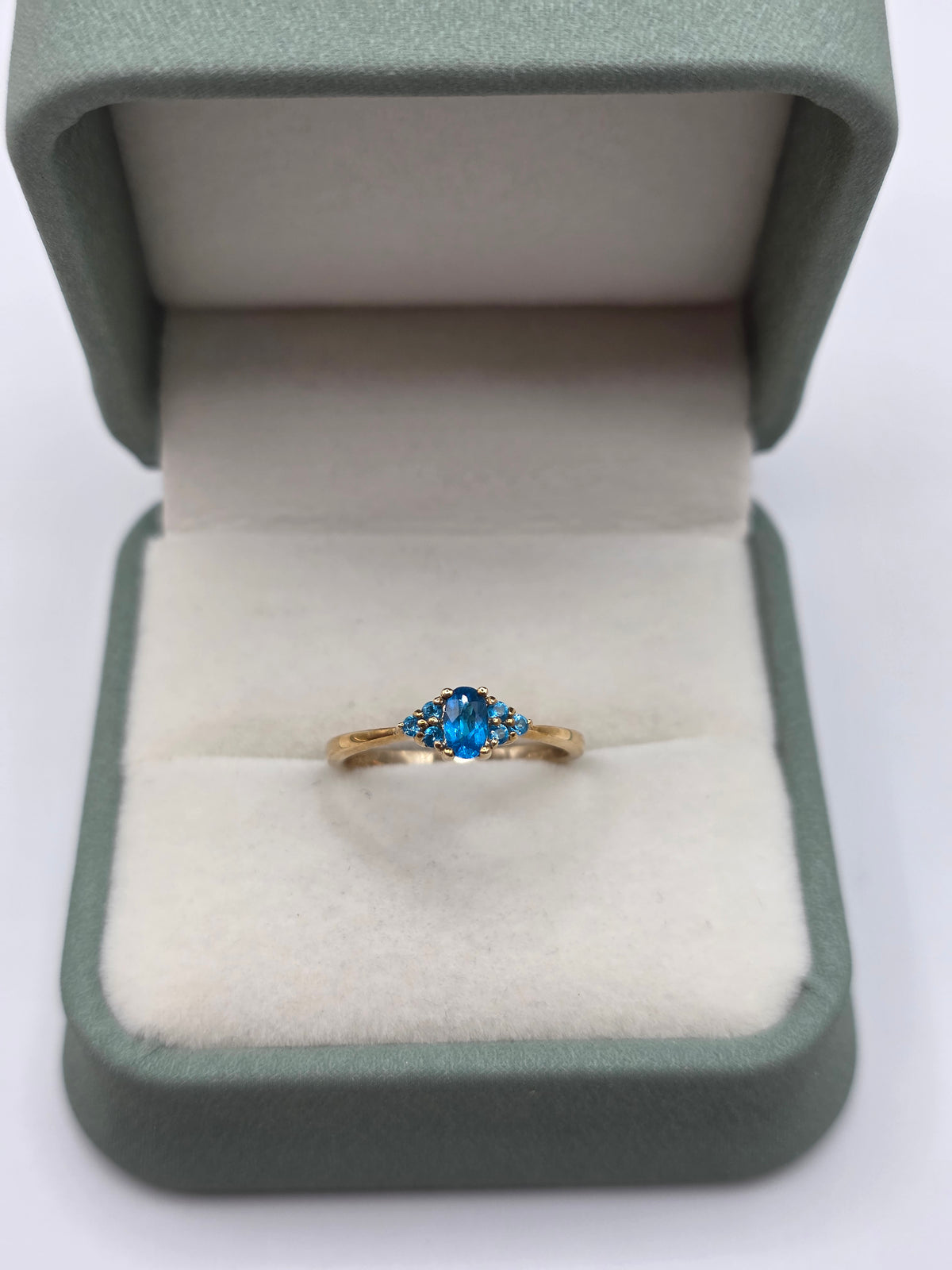 9ct gold apatite ring