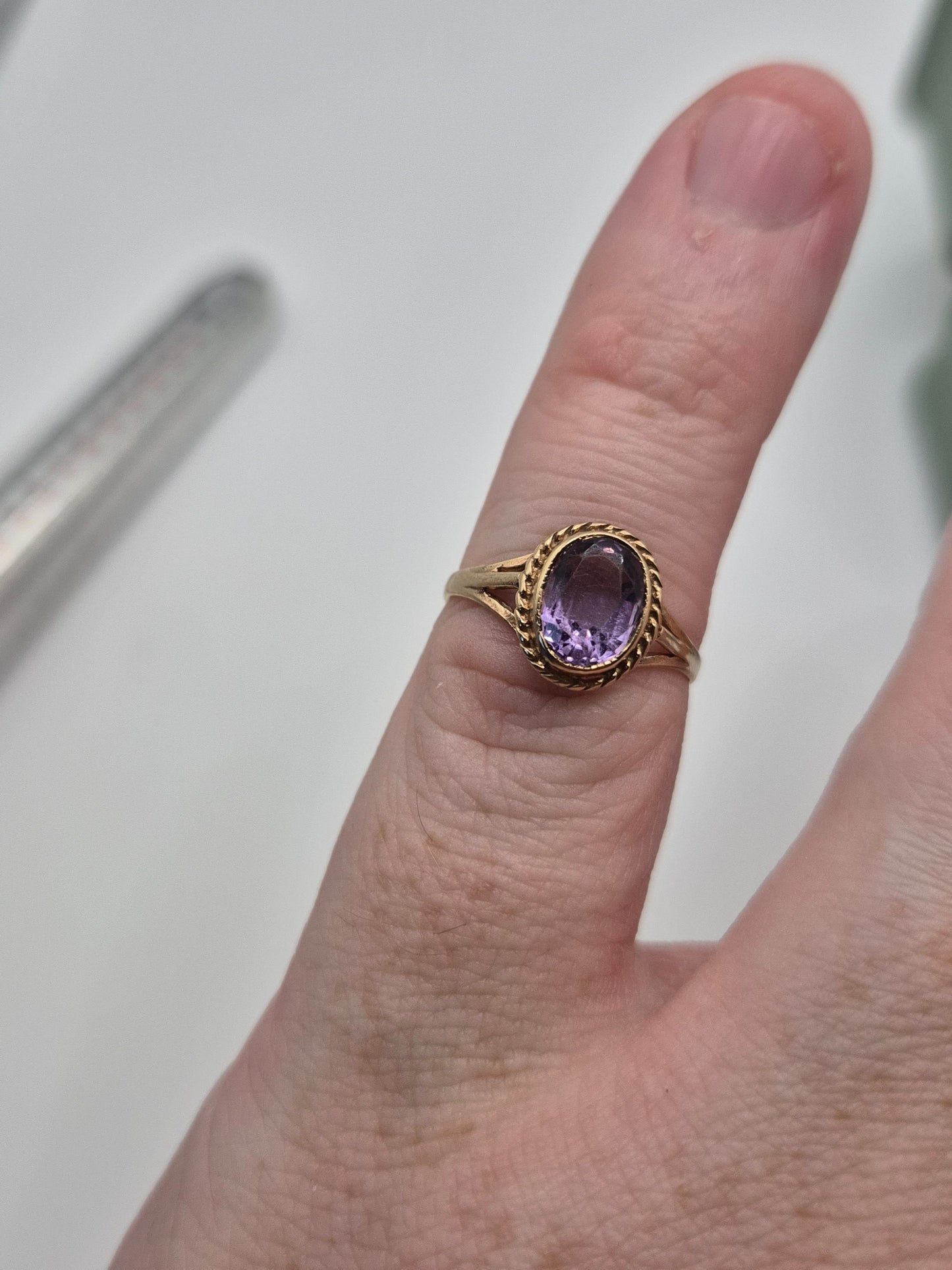 9ct gold amethyst ring