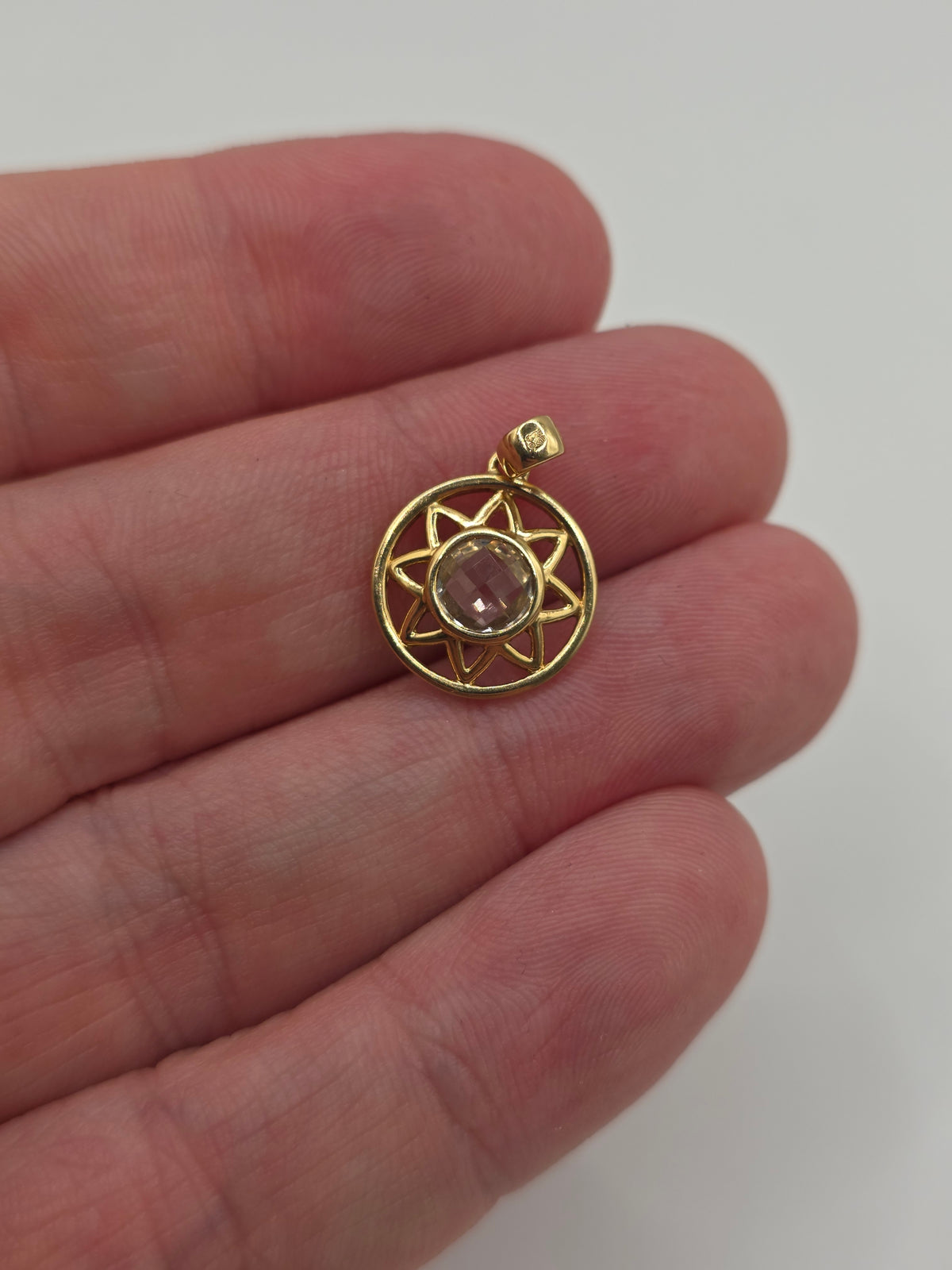 9ct gold rock crystal pendant