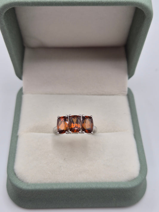 9ct white gold citrine ring