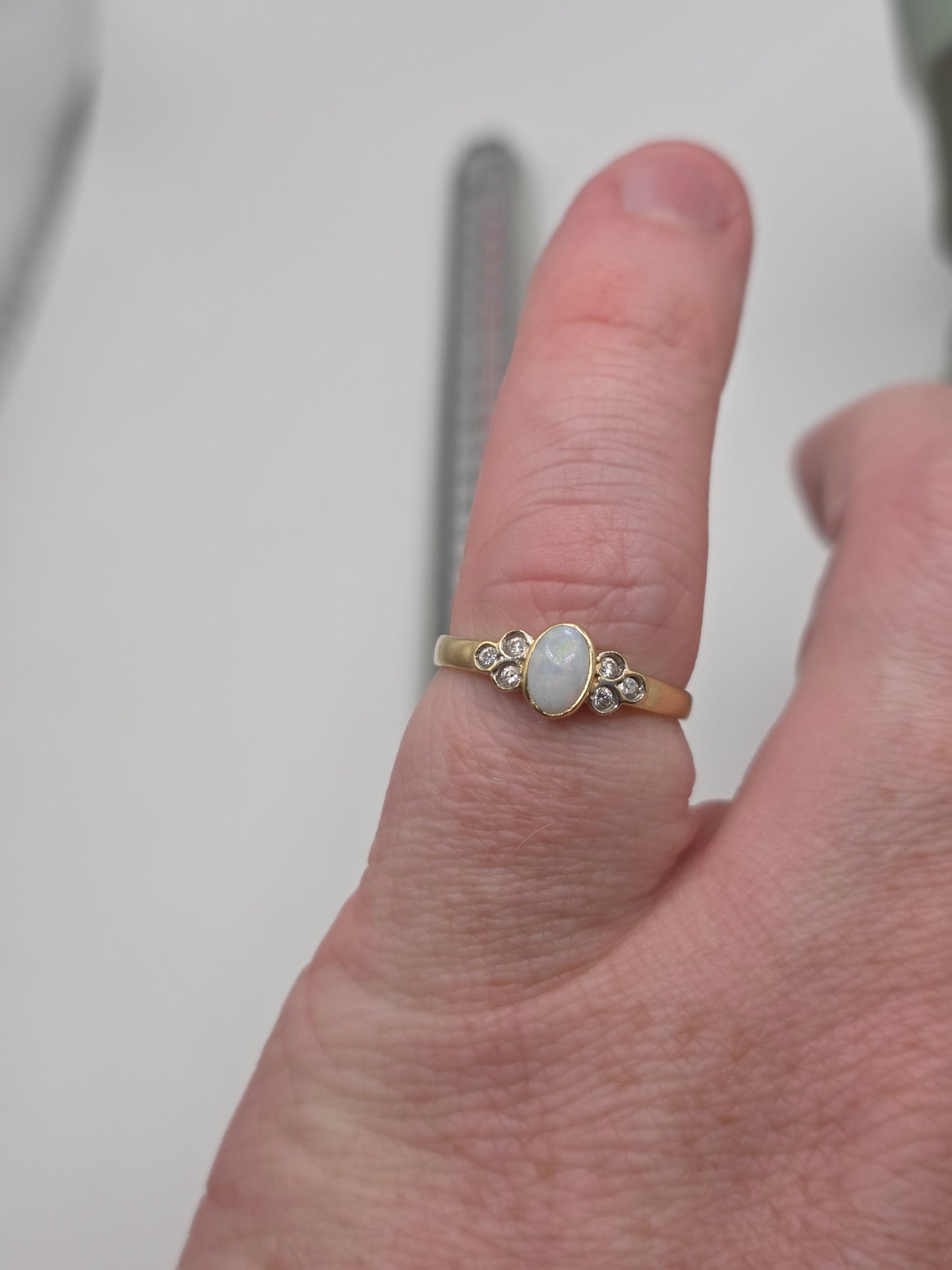 9ct gold opal and cz ring