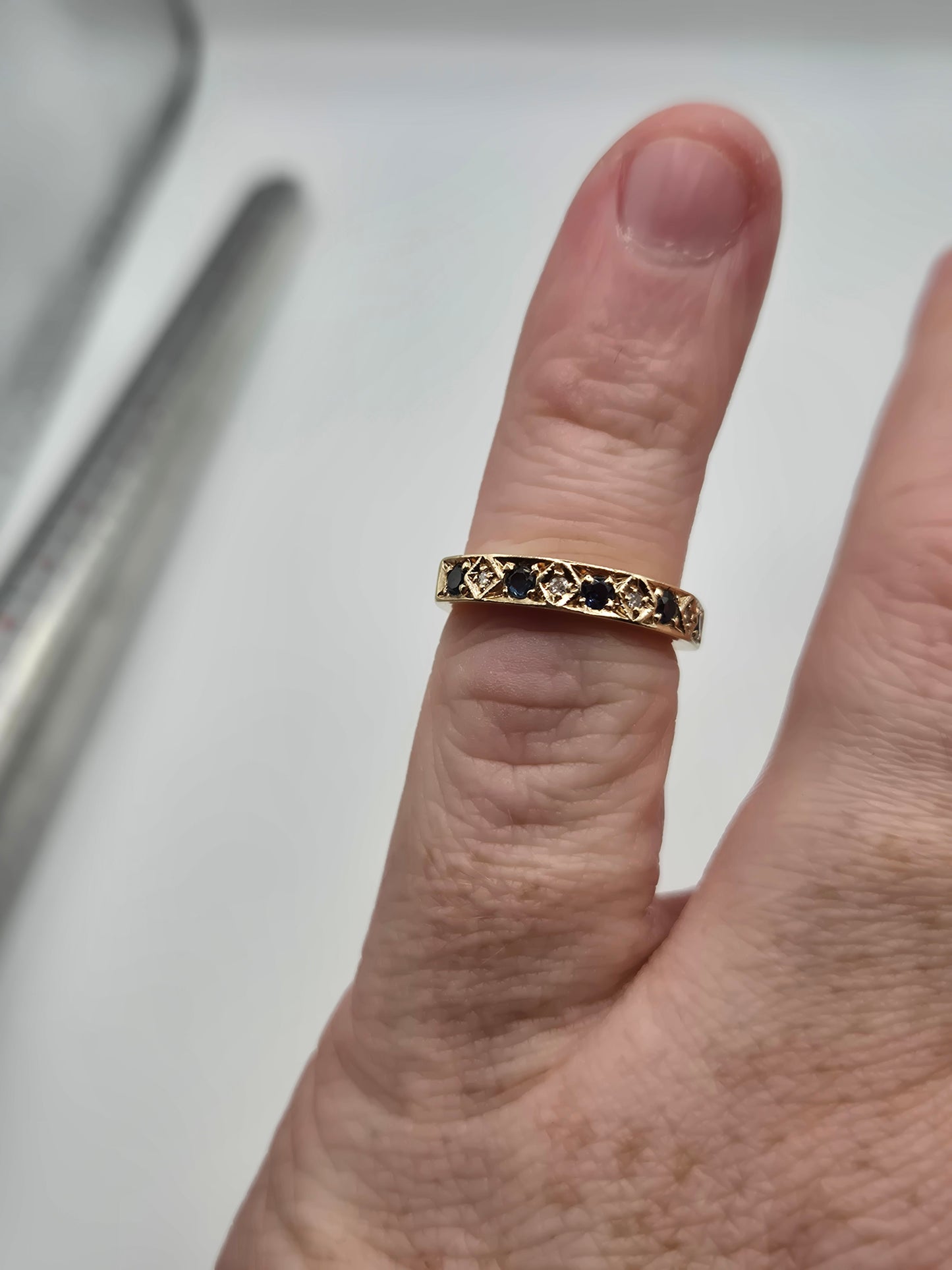 9ct gold sapphire and diamond ring