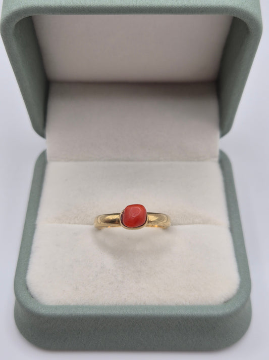 14ct gold coral ring