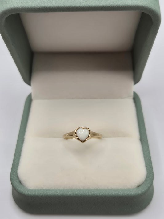 9ct gold opal heart ring