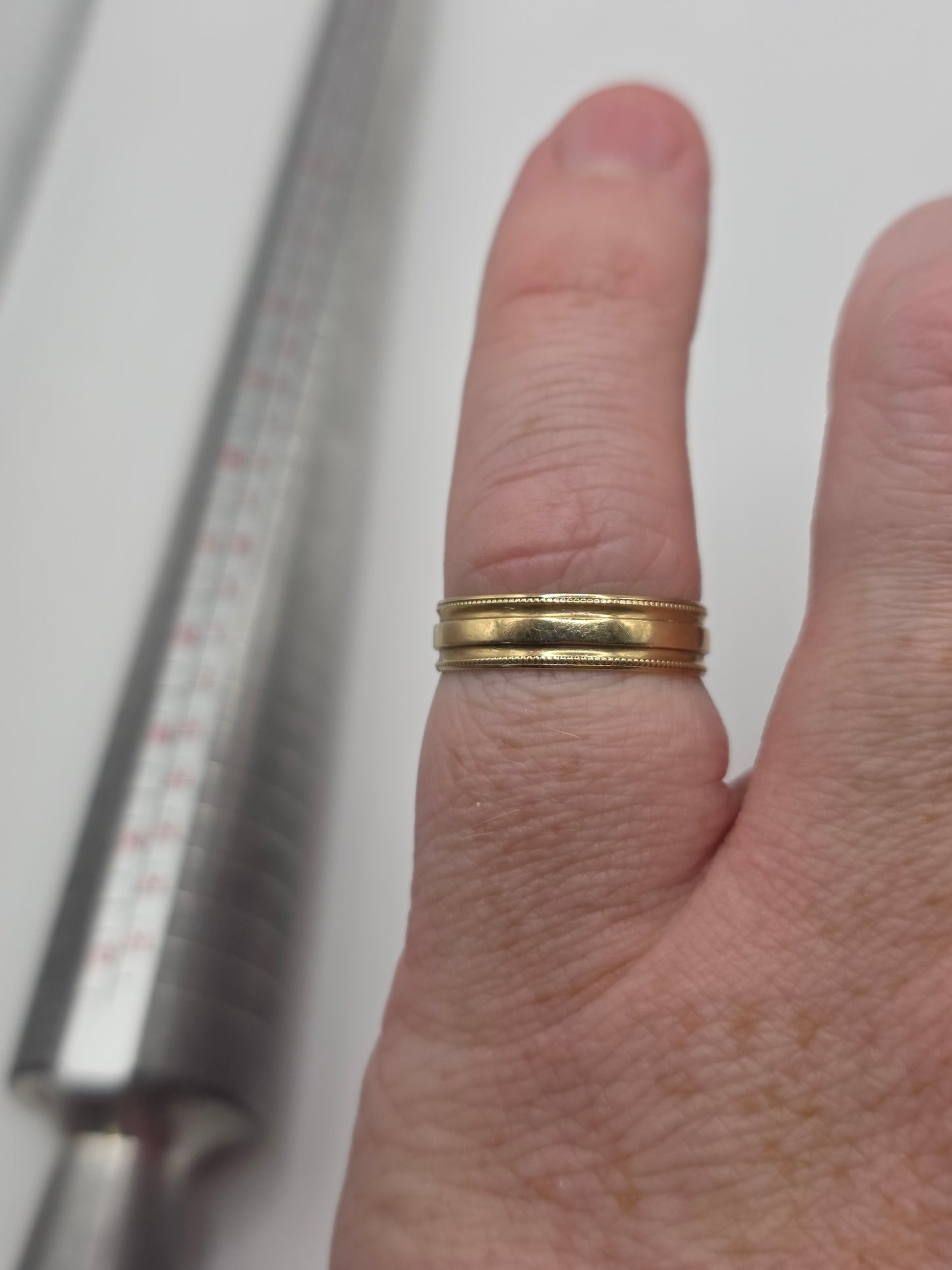 9ct gold ring
