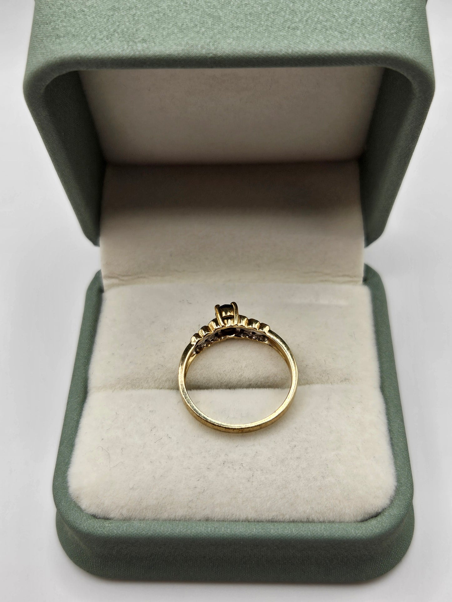 9ct gold sapphire and diamond ring