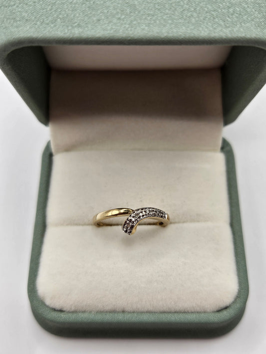 9ct gold diamond ring