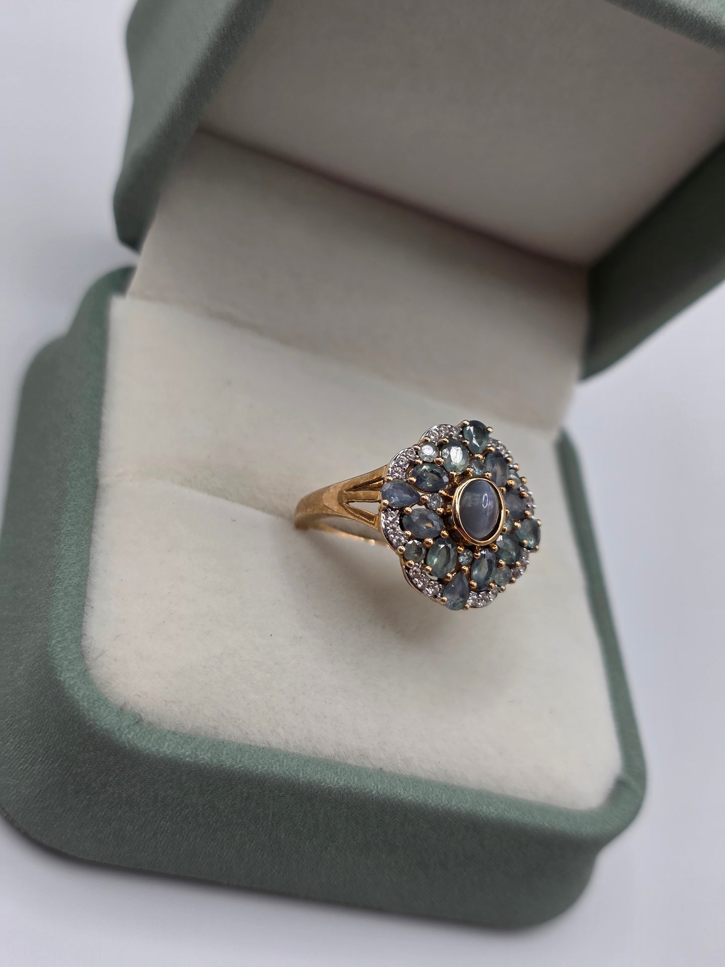 9ct gold cats eye, alexandrite and zircon ring