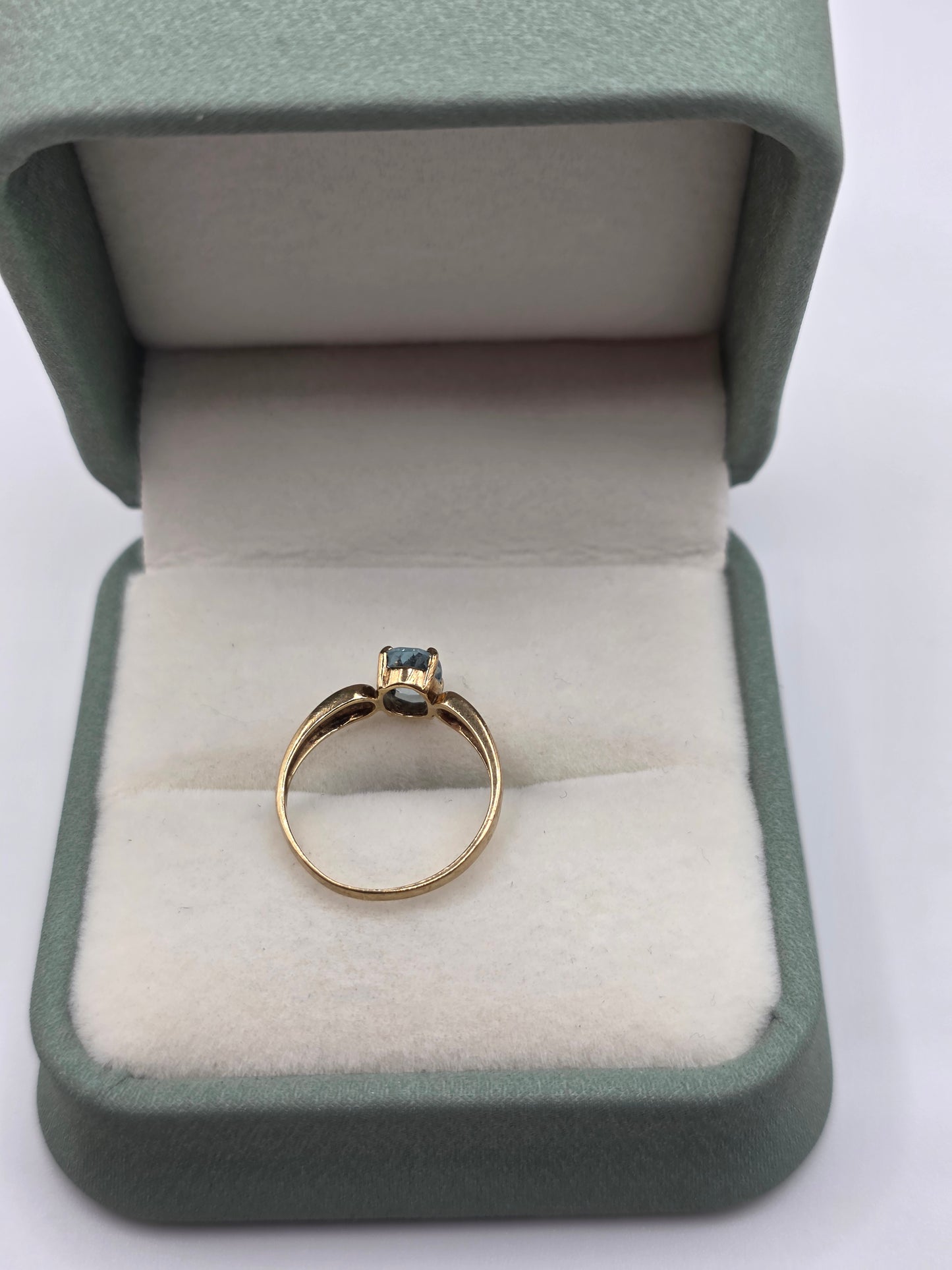 9ct two tone gold aquamarine ring