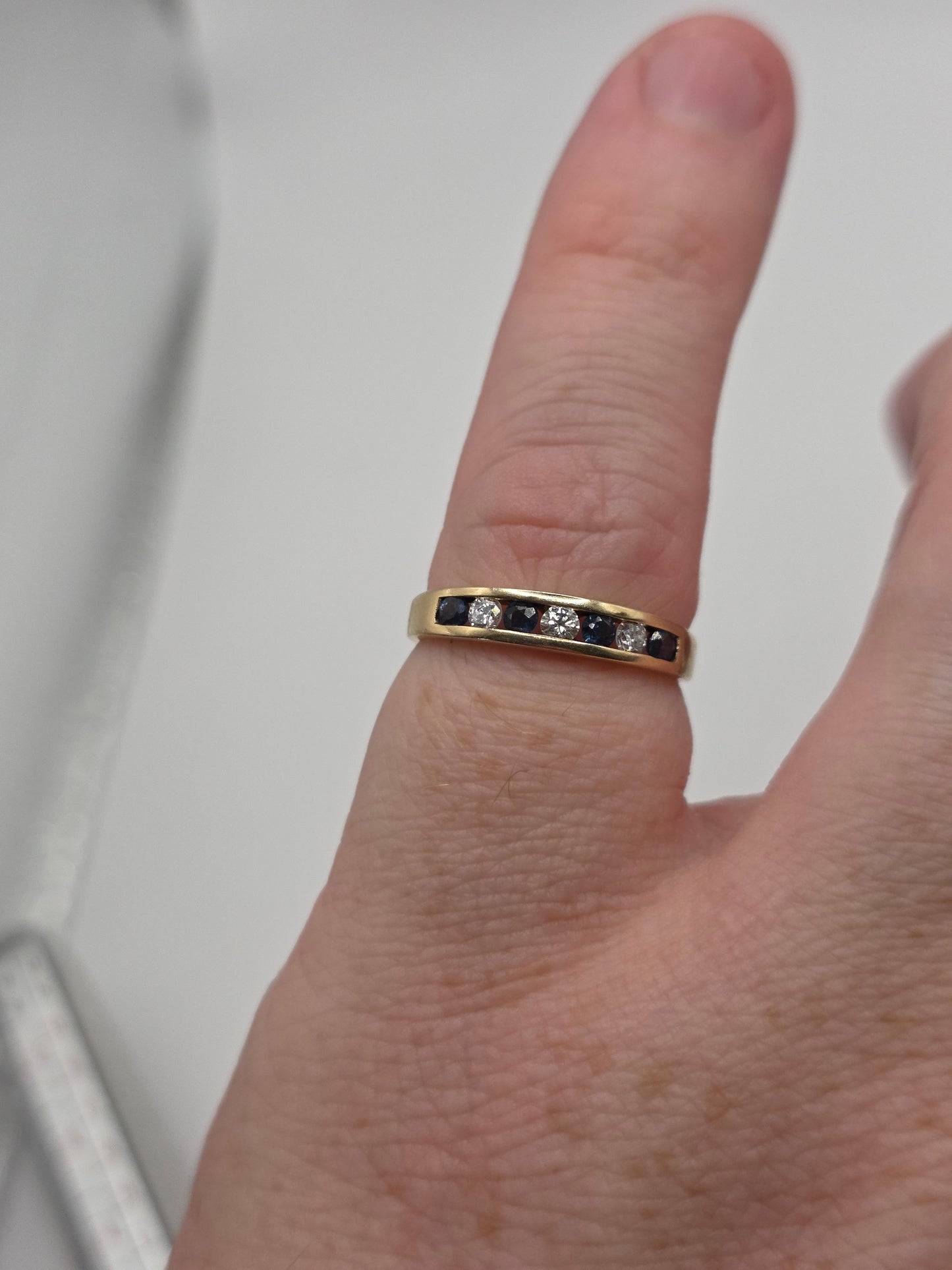9ct gold sapphire and diamond ring