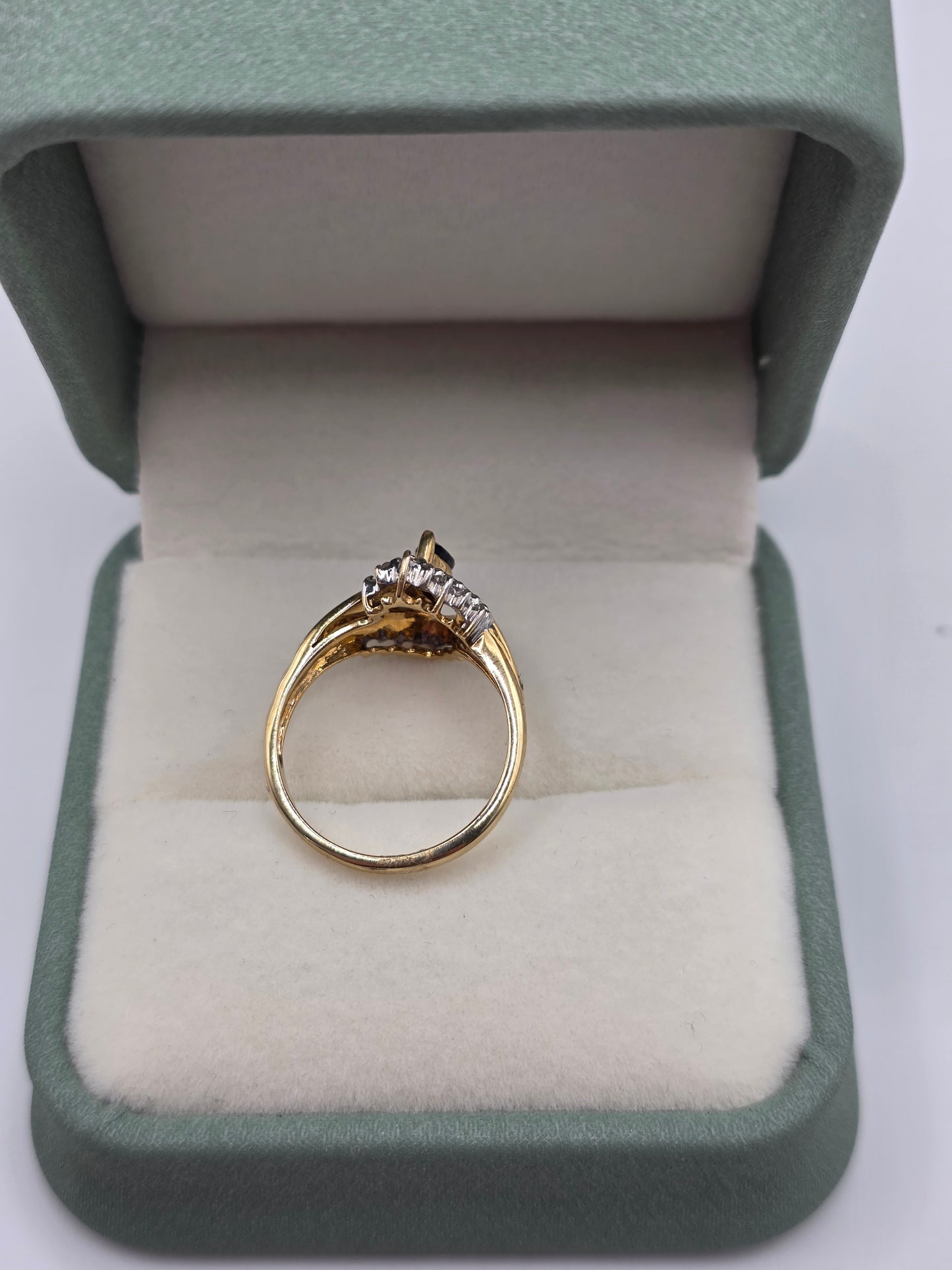 9ct gold sapphire and diamond ring