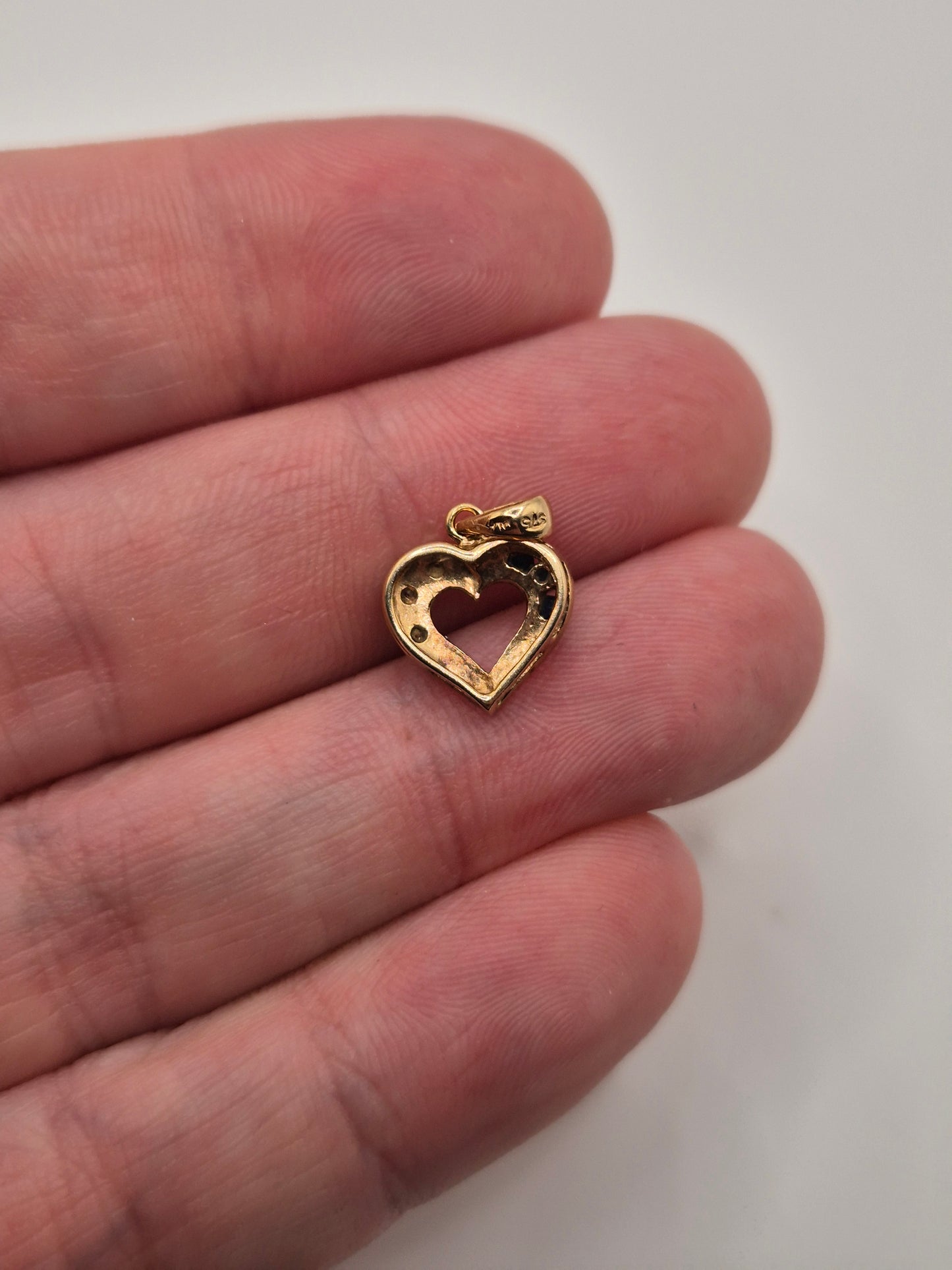 9ct gold sapphire and diamond heart pendant