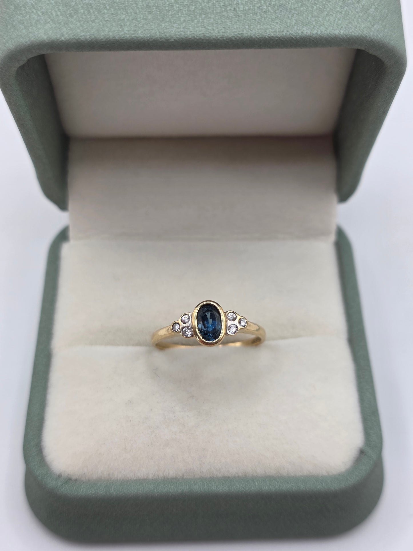 9ct gold topaz and zircon ring