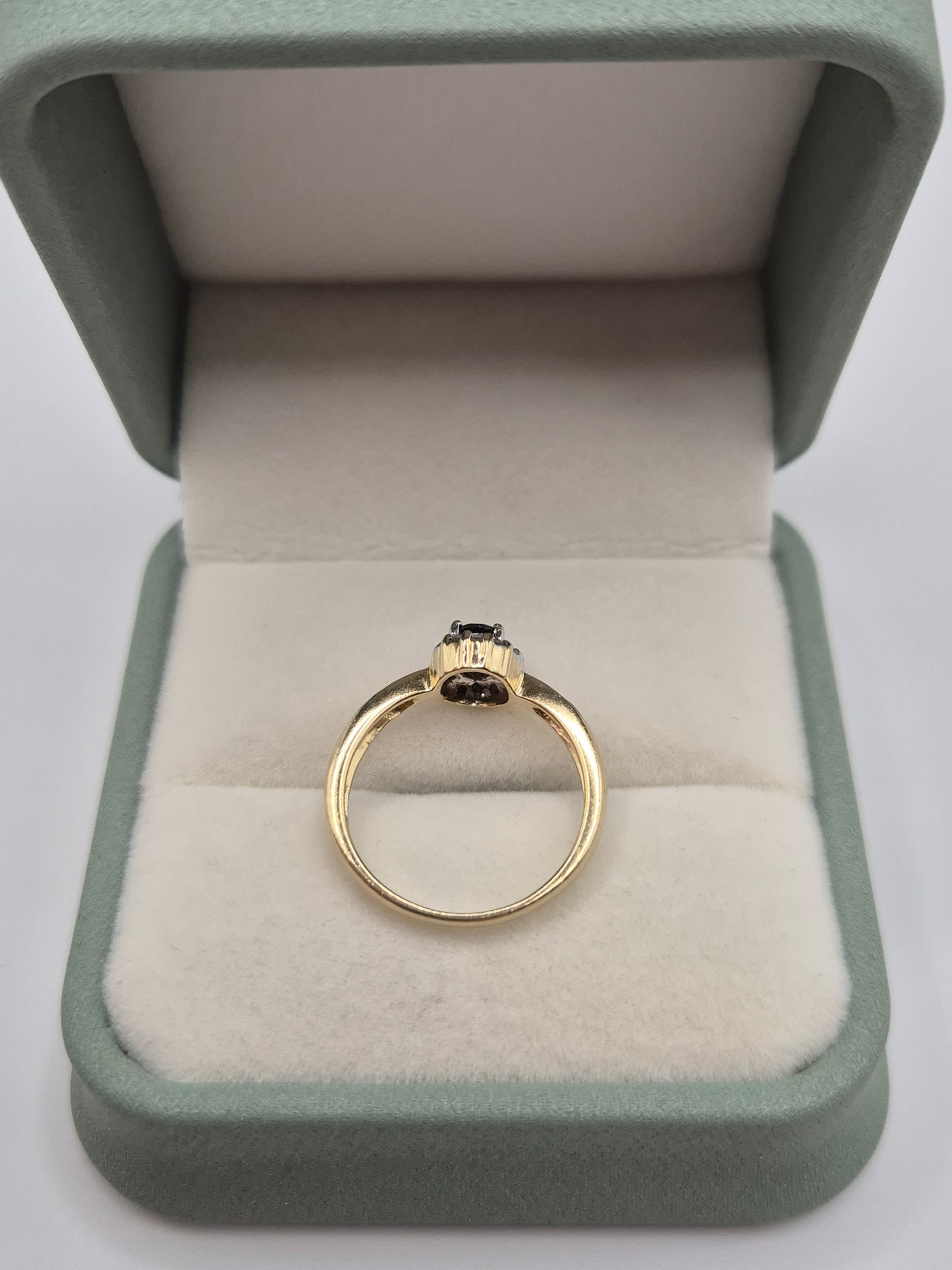 9ct gold sapphire and diamond ring