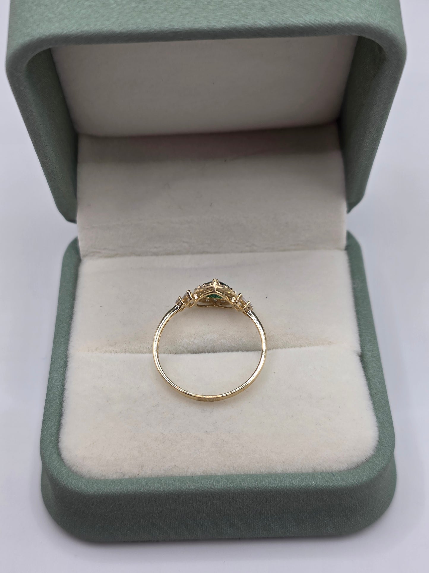 9ct gold cz cluster ring