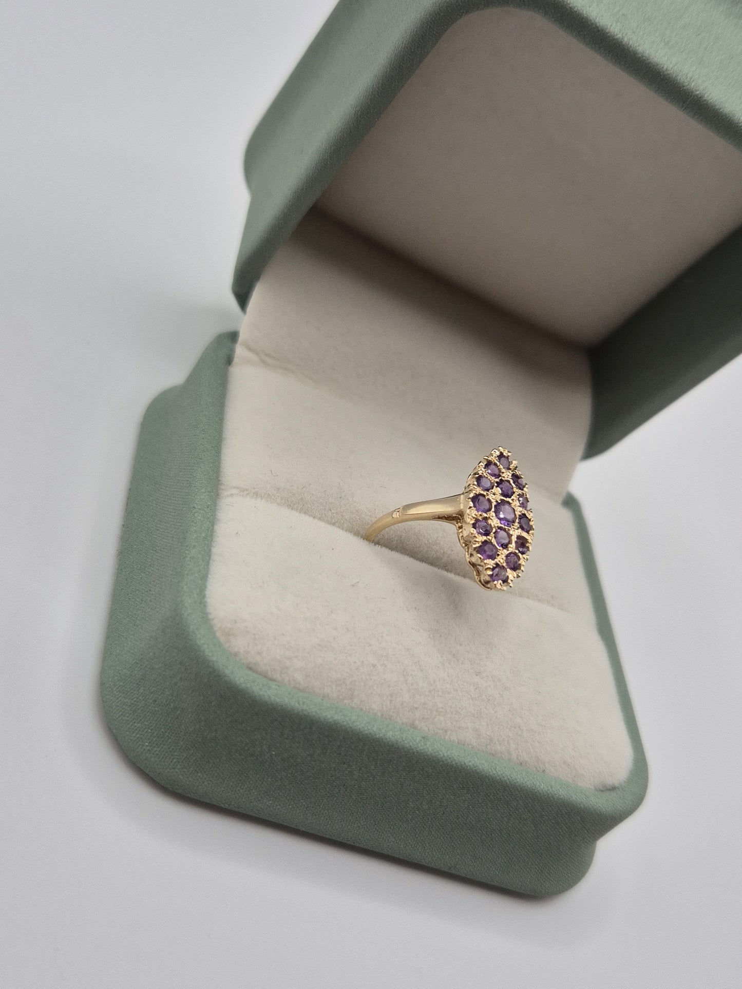 9ct gold amethyst navett ring
