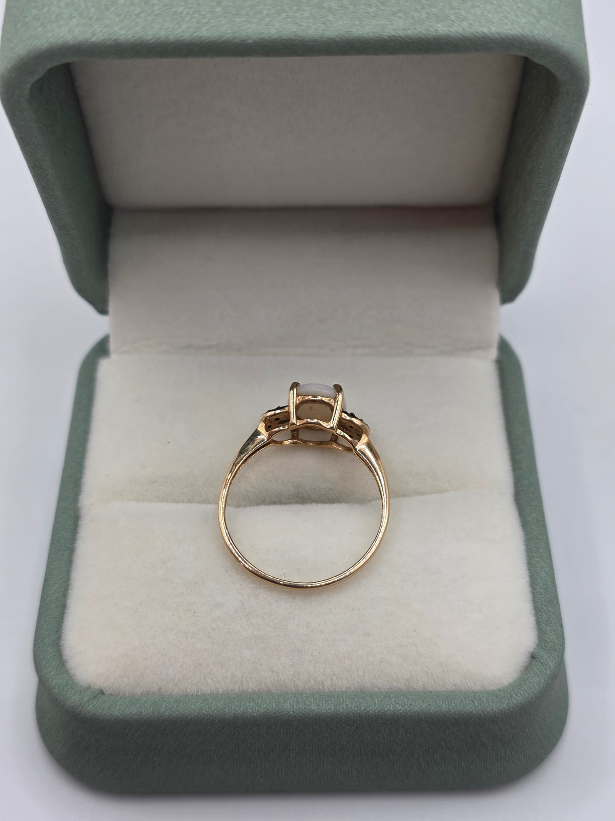 9ct gold opal and diamond ring